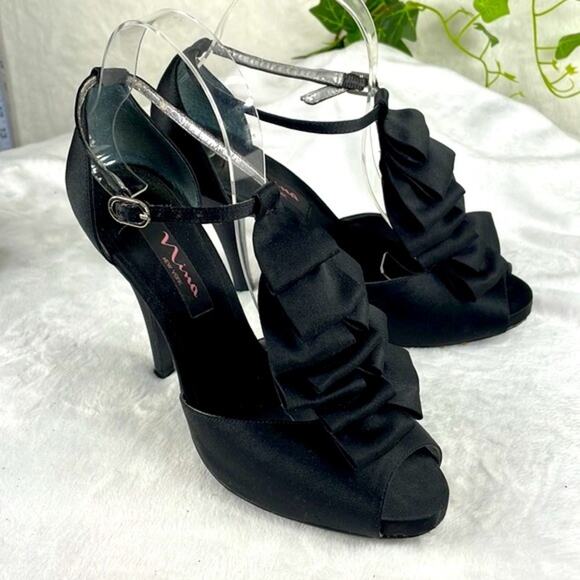Nina Black Ruffle 4 1/2 Heel Adjustable Ankle Strap Peep Toe Shoe Size 7 1/2 - Picture 8 of 15